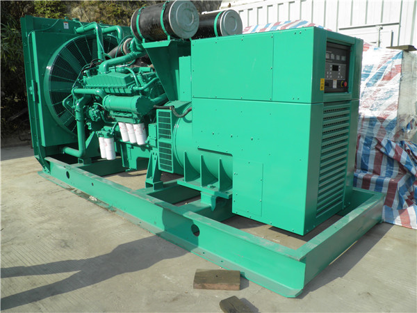 龙湖发电车出租-柴油发电机散热器怎样散热