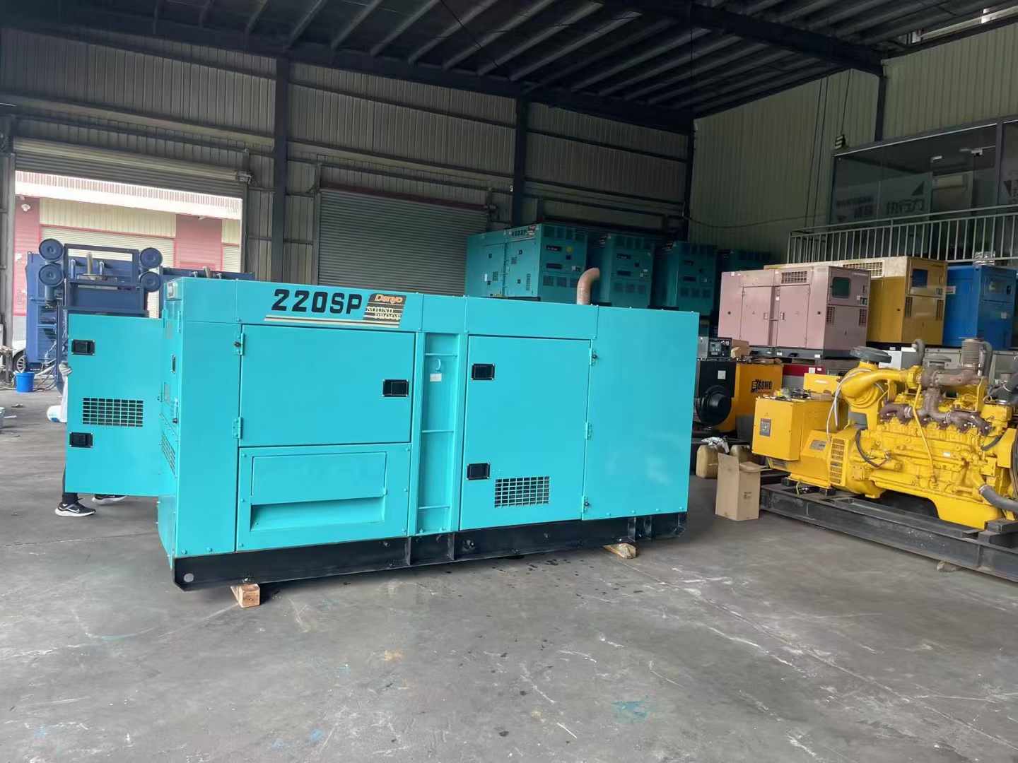 龙湖800kW 柴油发电机的输出电流波动范围是多少？
