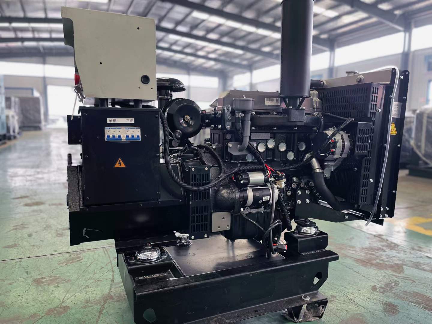 龙湖如何降低电感性负载对发电机的影响？