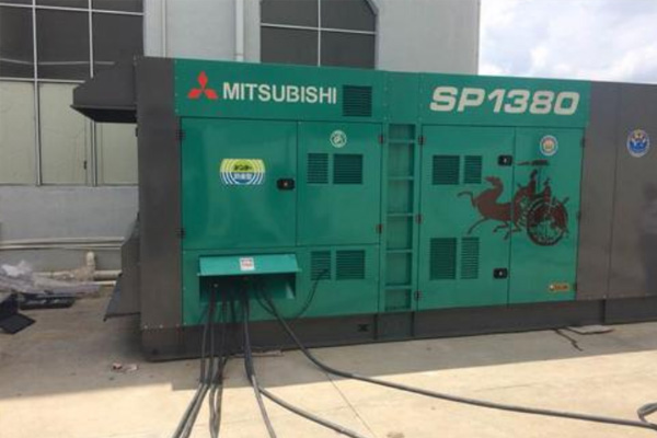 龙湖为什么有些柴油发电机组的输出电压可以调节？