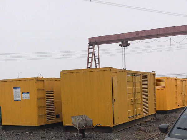 龙湖100kw柴油发电机组每小时油耗？